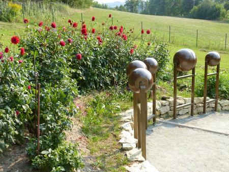 Zahrada smyslů - hmatová stezka památkou zahradního umění